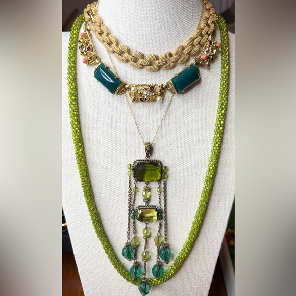 WEDNESDAY 5-28 Vintage Jewelry - Picture 10 of 11